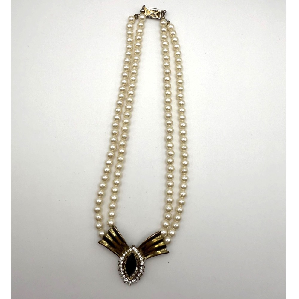 Vintage Faux Pearl Choker Necklace – Classic Elegant Costume Jewelry